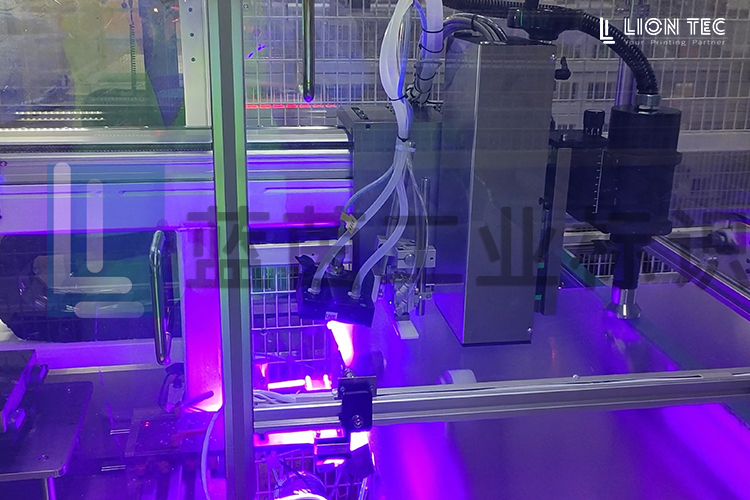 光伏玻璃的未來：UV精細(xì)噴墨技術(shù)應(yīng)用