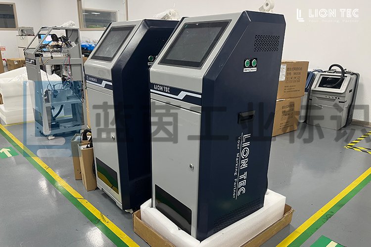 告別絲印標簽，迎接UV噴碼機：產品標識的新紀元