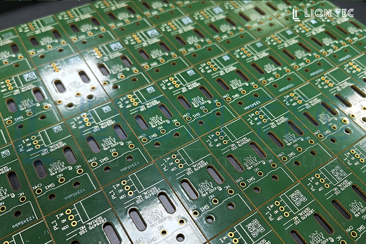 PCB電路板選擇UV噴碼機(jī)，高效、精準(zhǔn)！